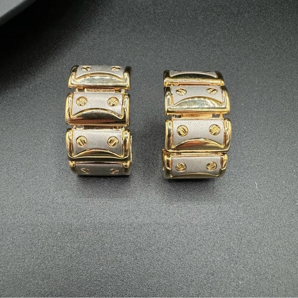 Striking Chunky Silver and Gold Tone Modern Collar Necklace and Earring Set - Picture 8 of 12